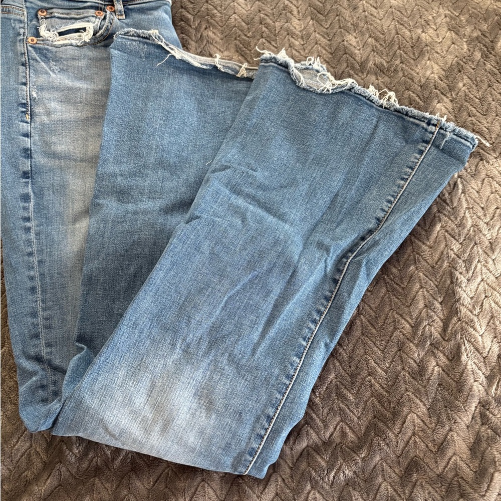 American Eagle Super Hi-rise Flare Jeans